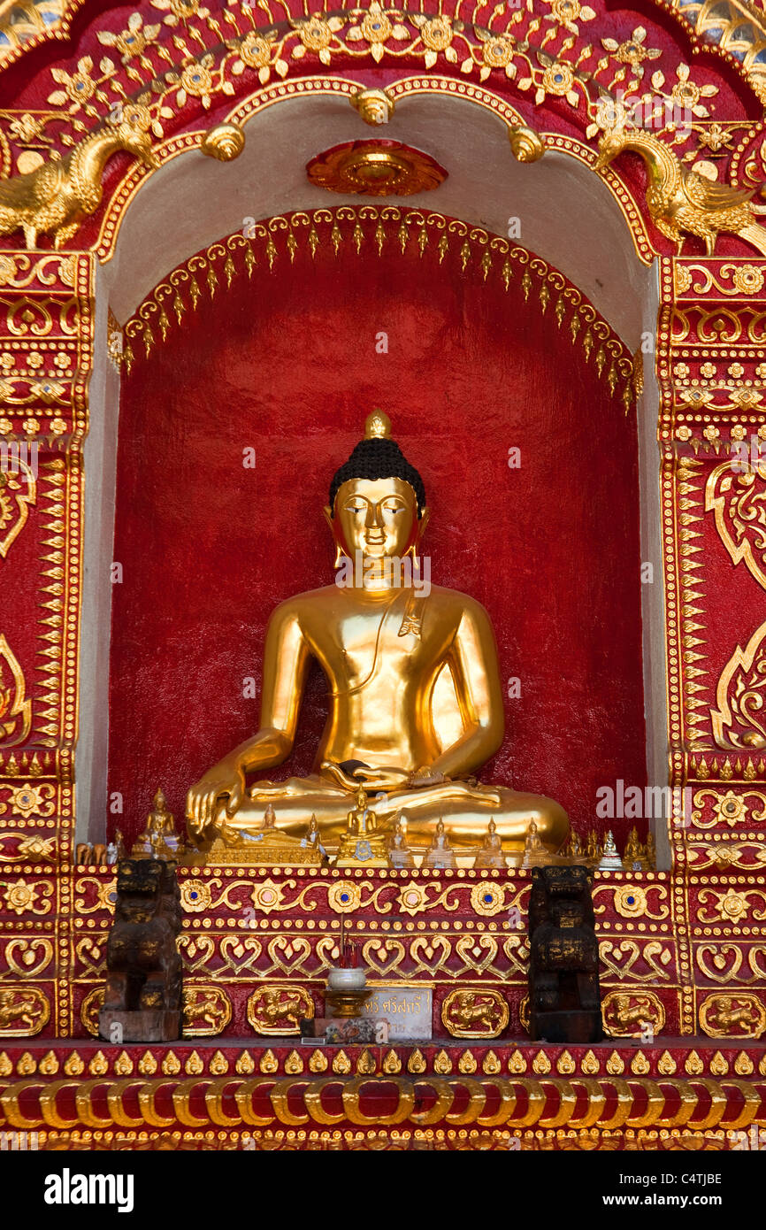 Eine Statue von Buddha in einem Tempel, Thailand Stockfoto