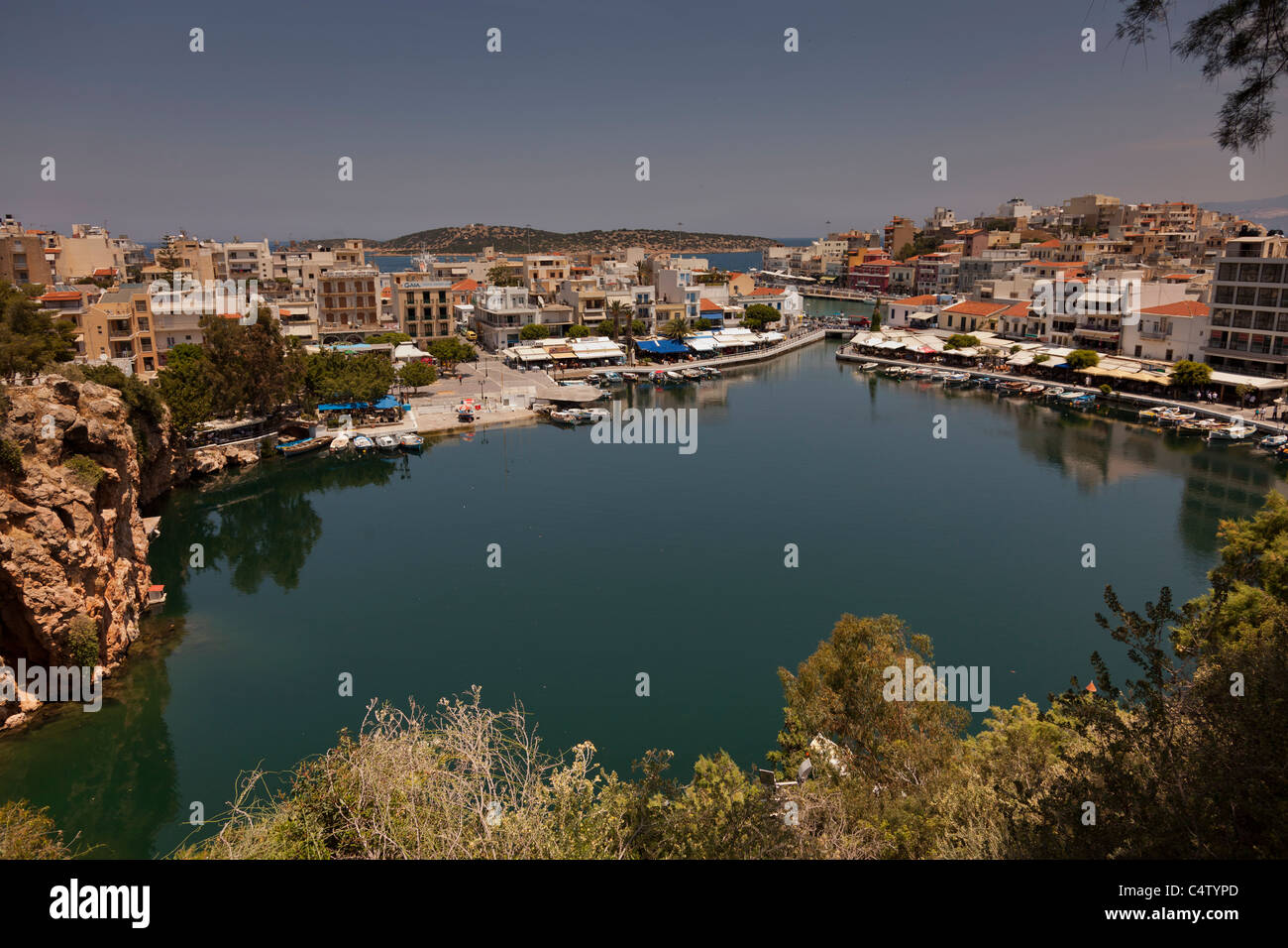 Angelboote/Fischerboote in See Überlieferung, Agios Nikolaos, Kreta, Griechenland Stockfoto