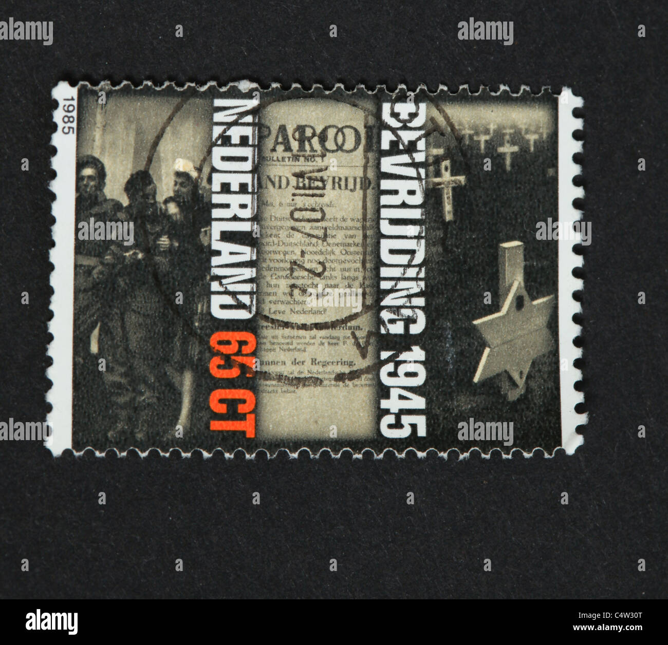 Briefmarke zum Gedenken an die Befreiung der Niederlande am 5. Mai 1945 Stockfoto