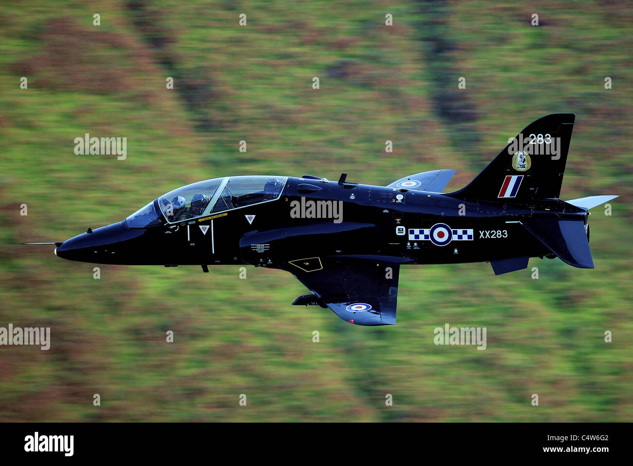 Hawk schnellen Jet niedrig fliegen Stockfoto