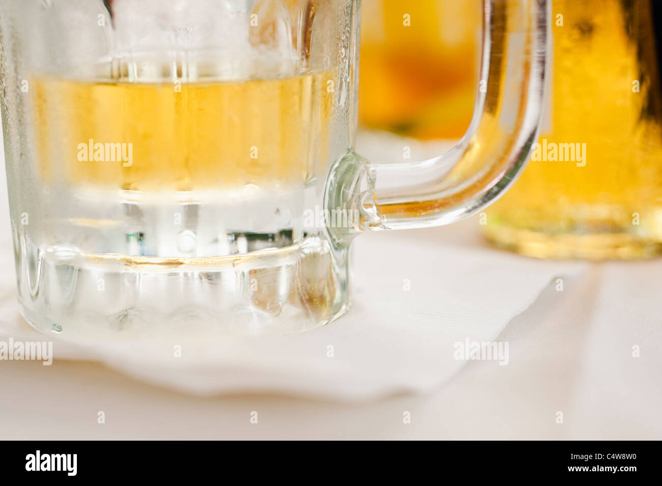 Nahaufnahme von Bier im Glas Stockfoto