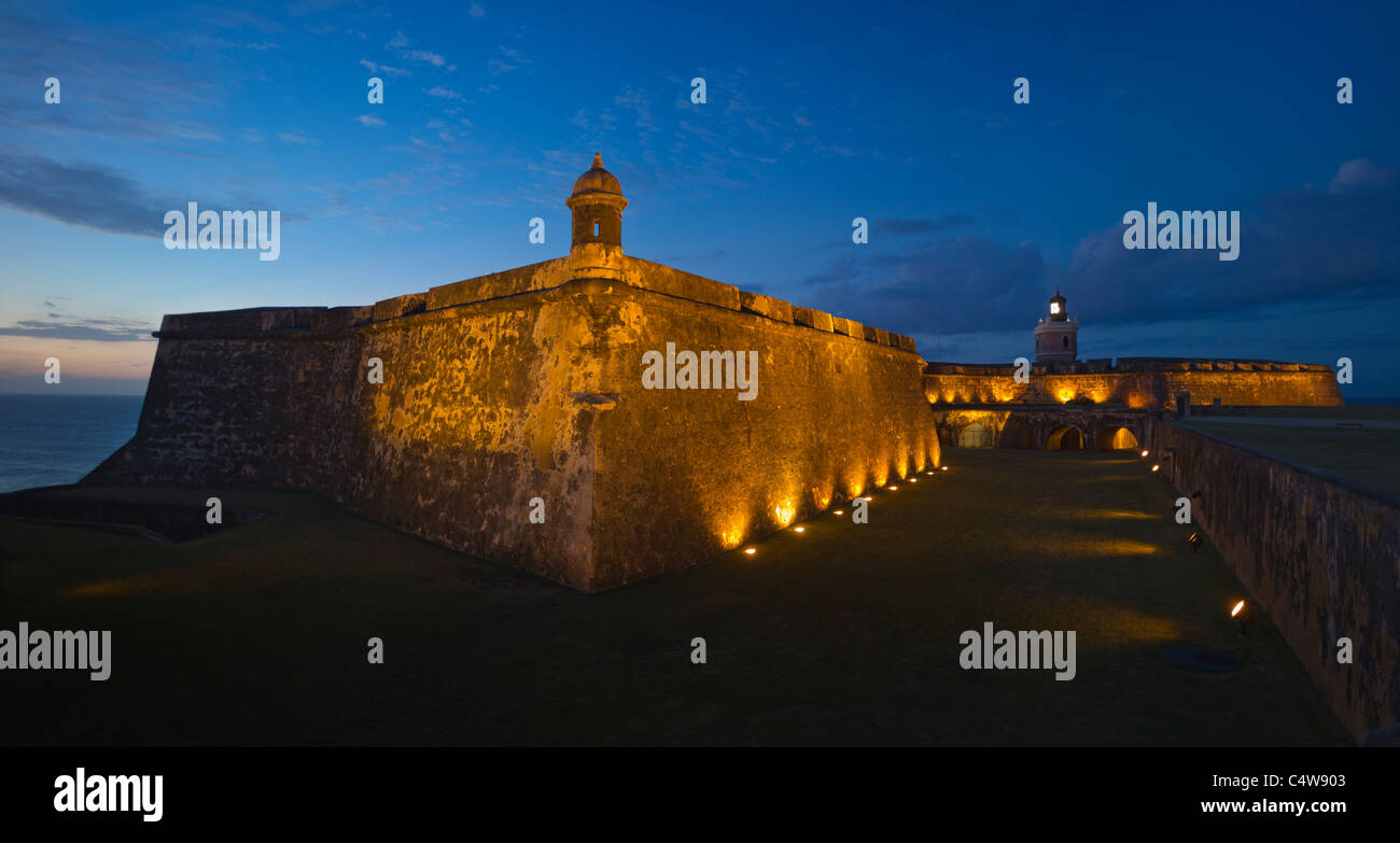 Old San Juan, Puerto Rico Fort San Felipe del Morro bei Sonnenuntergang Stockfoto