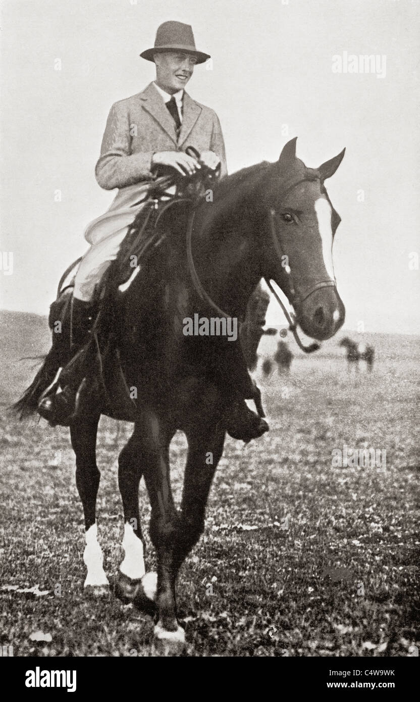 Der Prinz von Wales, später König Edward VIII., in Kanada, Reiten auf der Bar U Range Ranch im Jahr 1923. Stockfoto