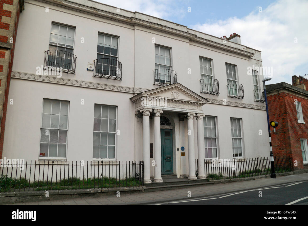 Lansdowne House, einem späten georgianischen Gebäude in Devizes, Wiltshire, England. Stockfoto