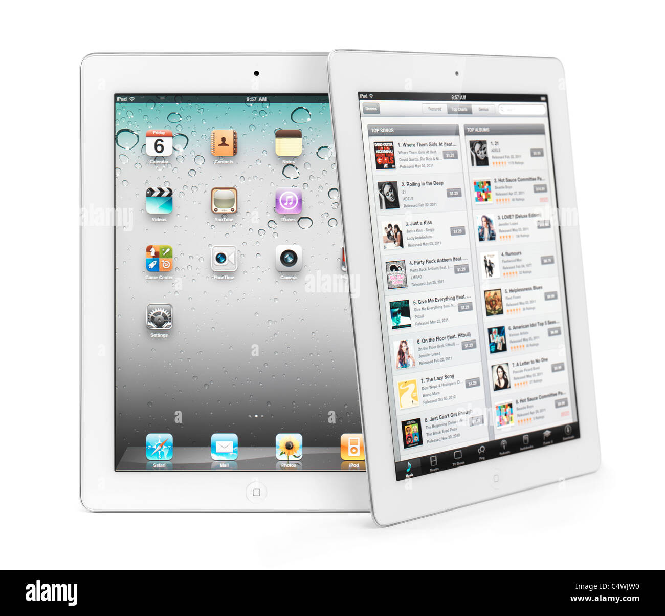 Zwei weiße Apple iPad 2 Tablet-Computer. Isoliert auf weißem Hintergrund. Stockfoto