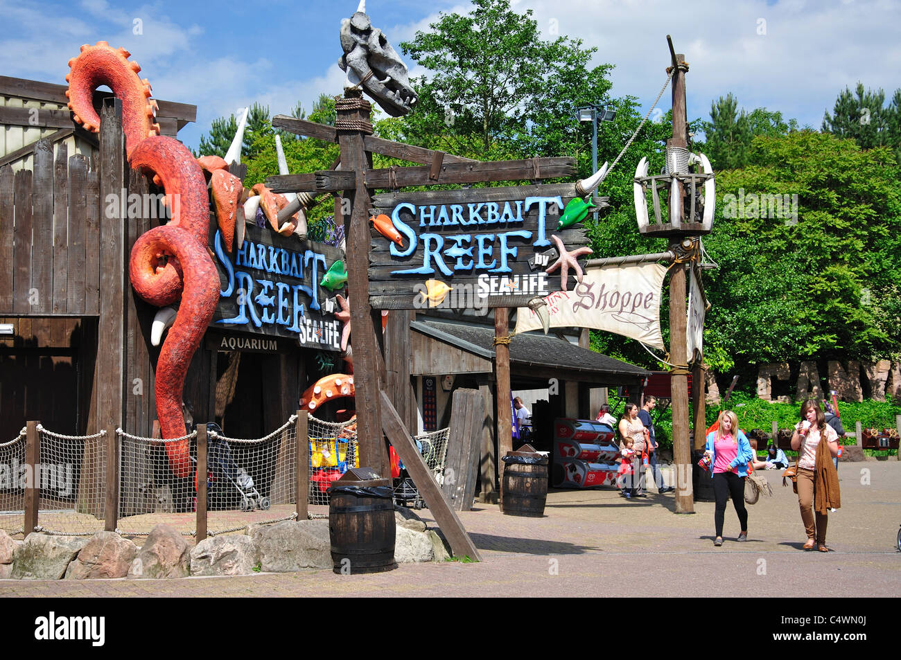 "Sharkbait Riffaquarium" Mutiny Bay, Alton Towers Themenpark Alton, Staffordshire, England, Vereinigtes Königreich Stockfoto
