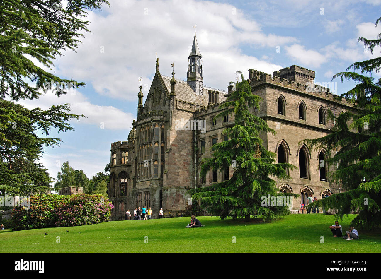 "Die Türme" Haus, Alton Towers Themenpark Alton, Staffordshire, England, Vereinigtes Königreich Stockfoto