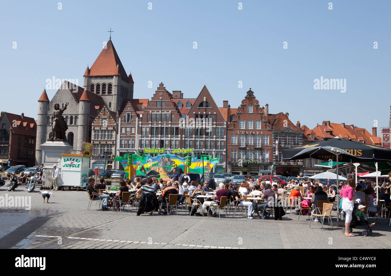 Grand-Place, St. Quentin, Tournai, Hainaut, Wallonien, Belgien, Europa Stockfoto