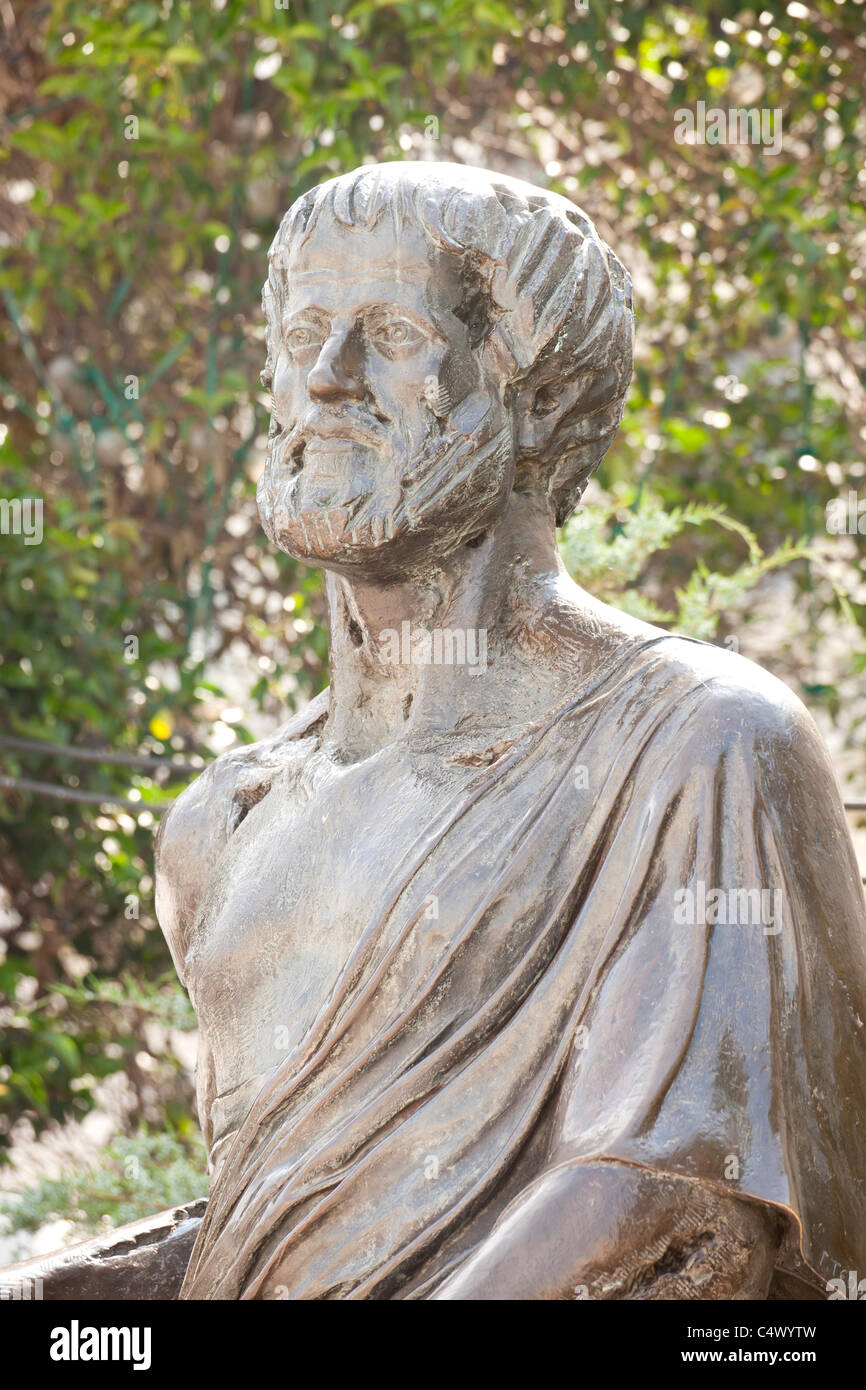Statue des Aristoteles am Aristotelous Square - Plateia Aristotelous ...