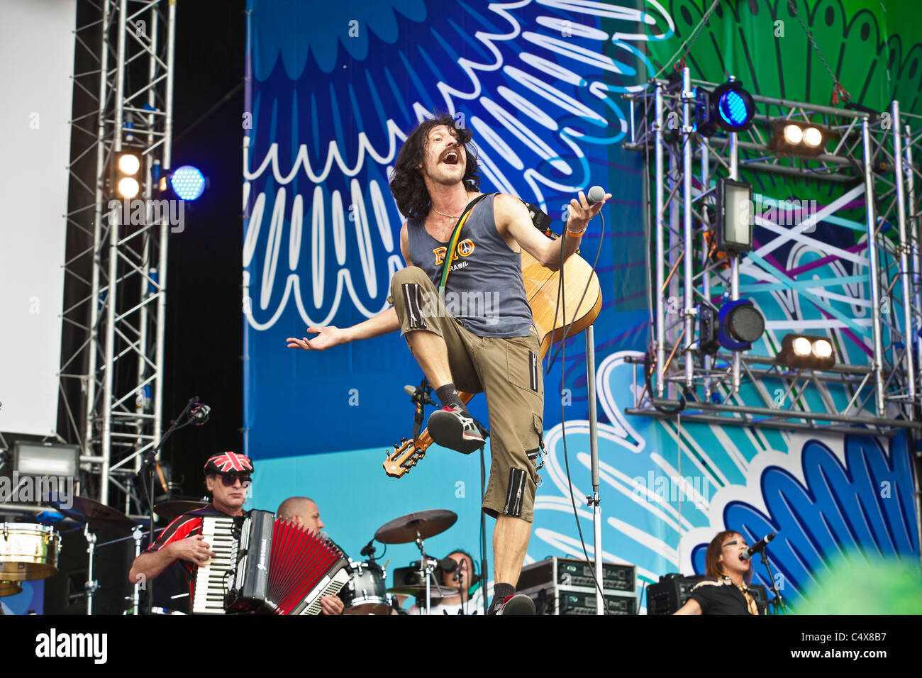 Rockfestival "Schöpfung des Friedens" nach Kasan. Gogol Bordello Stockfoto