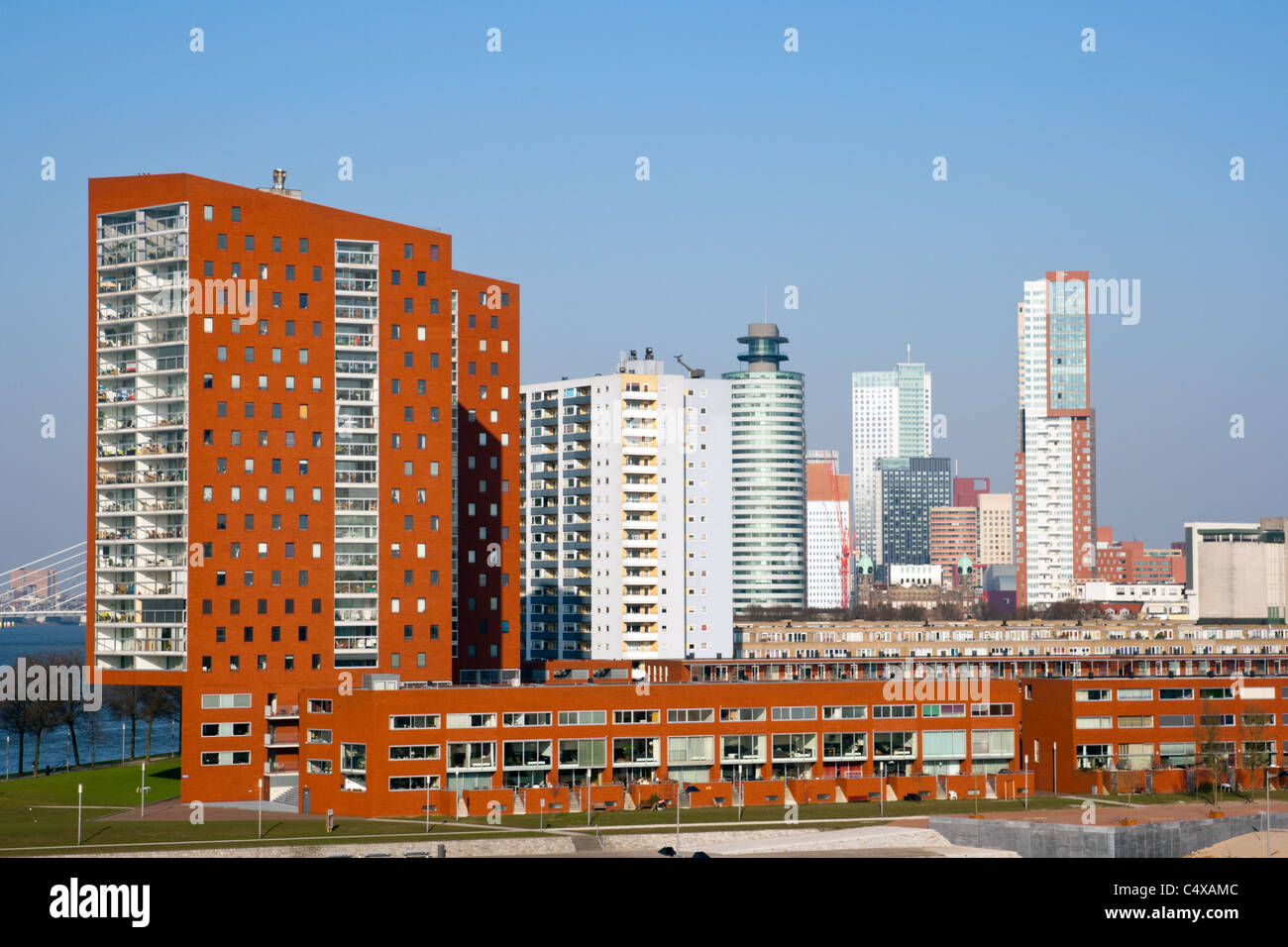 Rotterdam nieuwe maas Fotos und Bildmaterial in hoher Auflösung Alamy