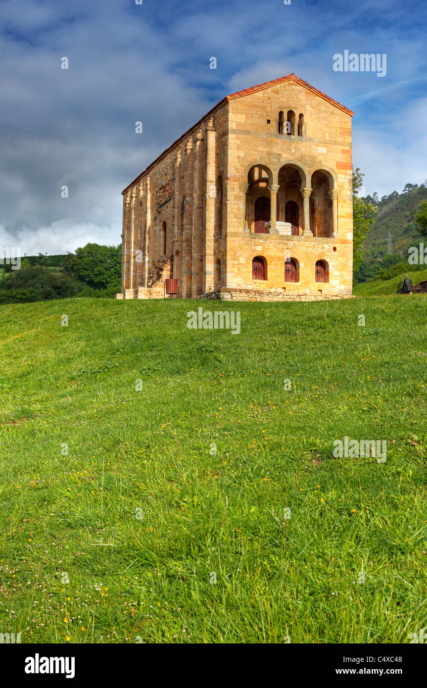 Kirche St Mary am Monte Naranco (UNESCO Weltkulturerbe), in der Nähe von Oviedo, Asturien, Spanien Stockfoto