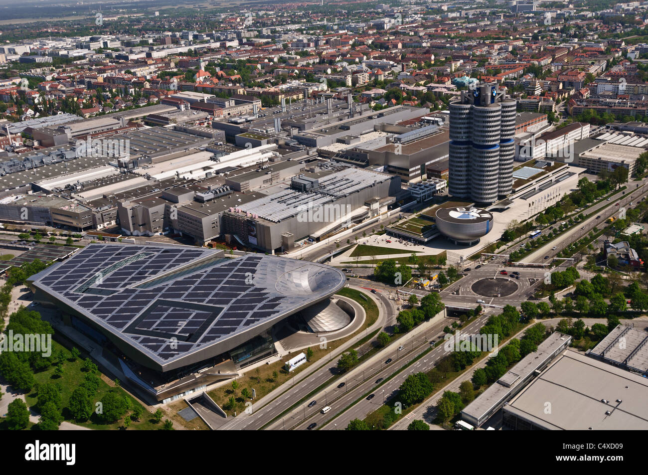 BMW-Zentrale und BMW Welt (BMW Welt) - München, Deutschland Stockfoto