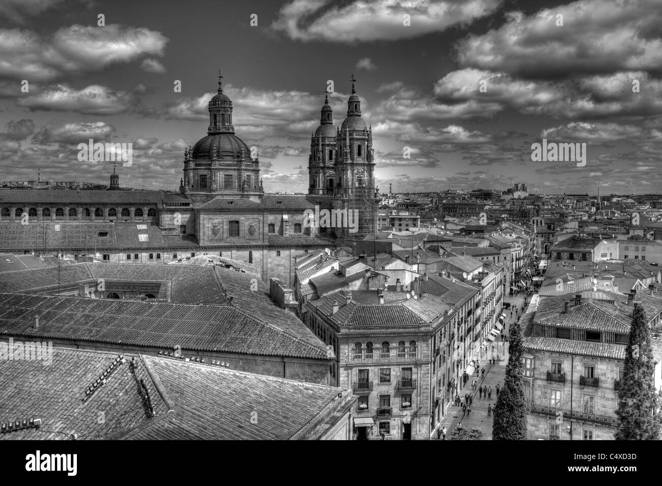 Clerecia Kirche und Jesuit College der Universidad Pontificia de Salamanca, Salamanca, Kastilien und Leon, Spanien Stockfoto