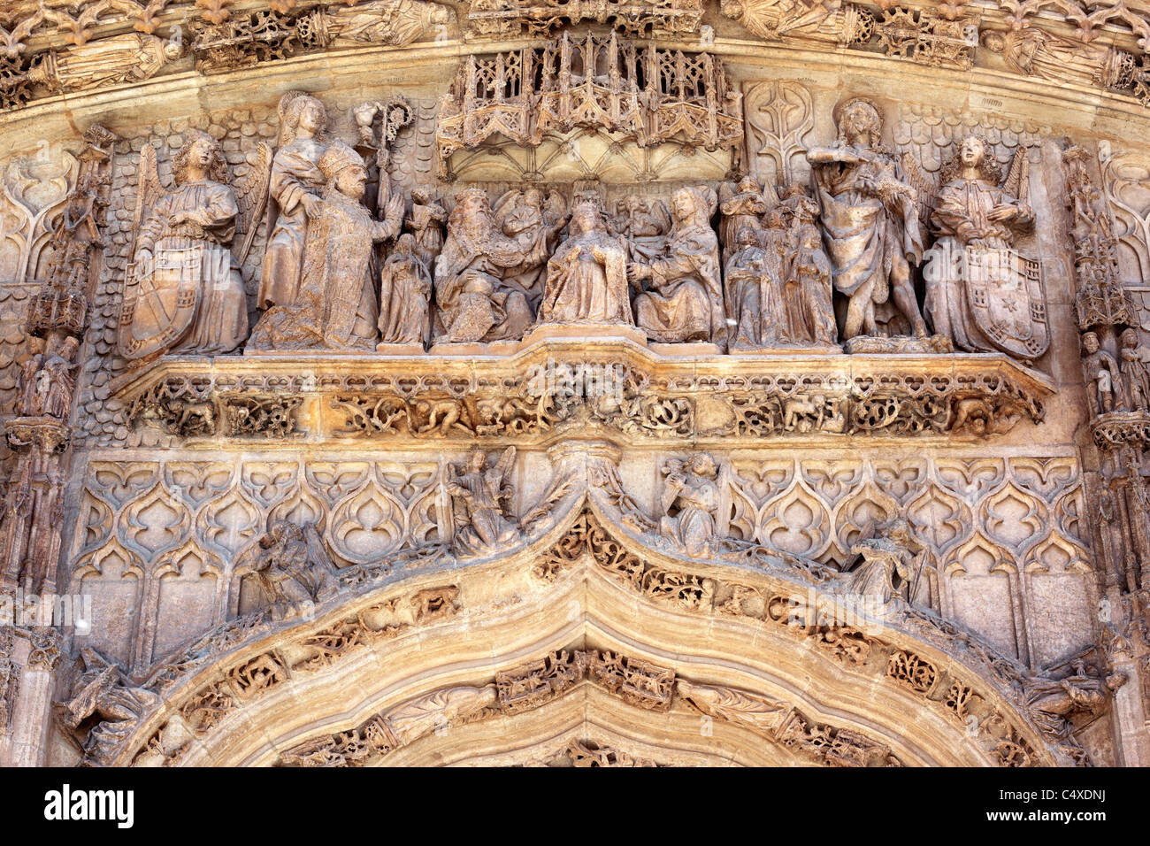 Skulptur am Portal der Kirche San Pablo, Valladolid, Kastilien und Leon, Spanien Stockfoto