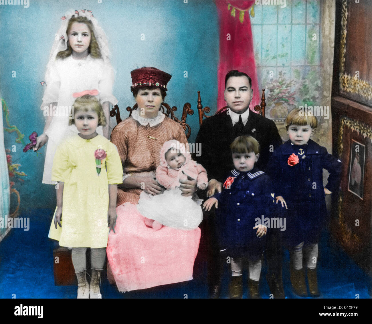Eingefärbte Foto des ukrainischen Einwanderer-Familie in Amerika, ca. 1920 Stockfoto