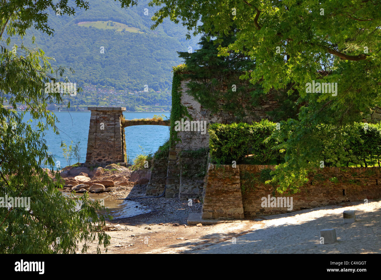 Strand auf die Isole di Brissago im Tessin Stockfoto