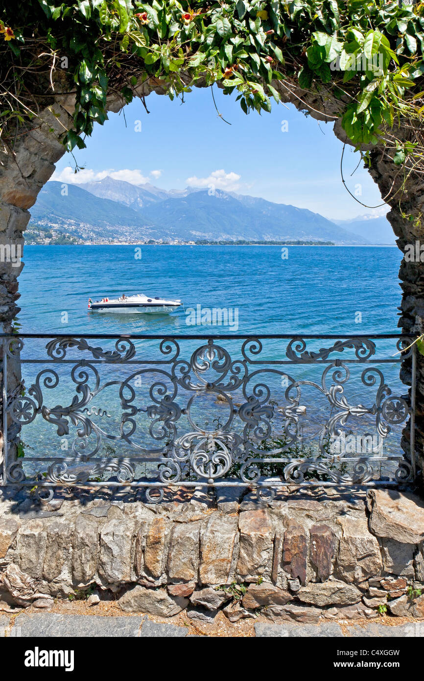 Blick auf den Lago Maggiore in die Isole di Brissago Stockfoto