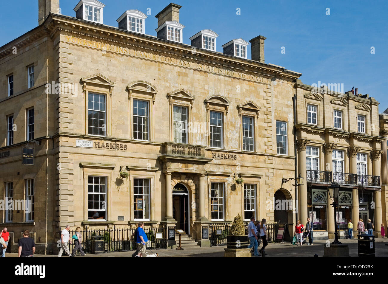 Harkers Bar Pub im Stadtzentrum früher Yorkshire Versicherungsgesellschaft St Helens Square York North Yorkshire England Großbritannien Vereinigtes Königreich Großbritannien Stockfoto