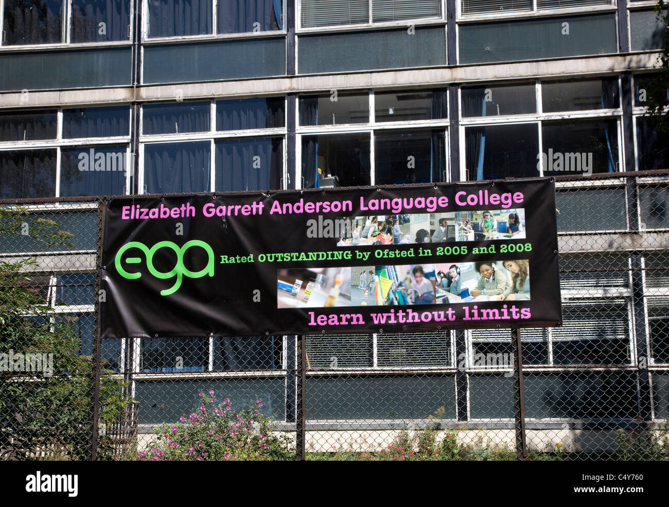 Elizabeth Garrett Anderson School, Islington, London im Jahr 2009 von Michelle Obama besucht Stockfoto