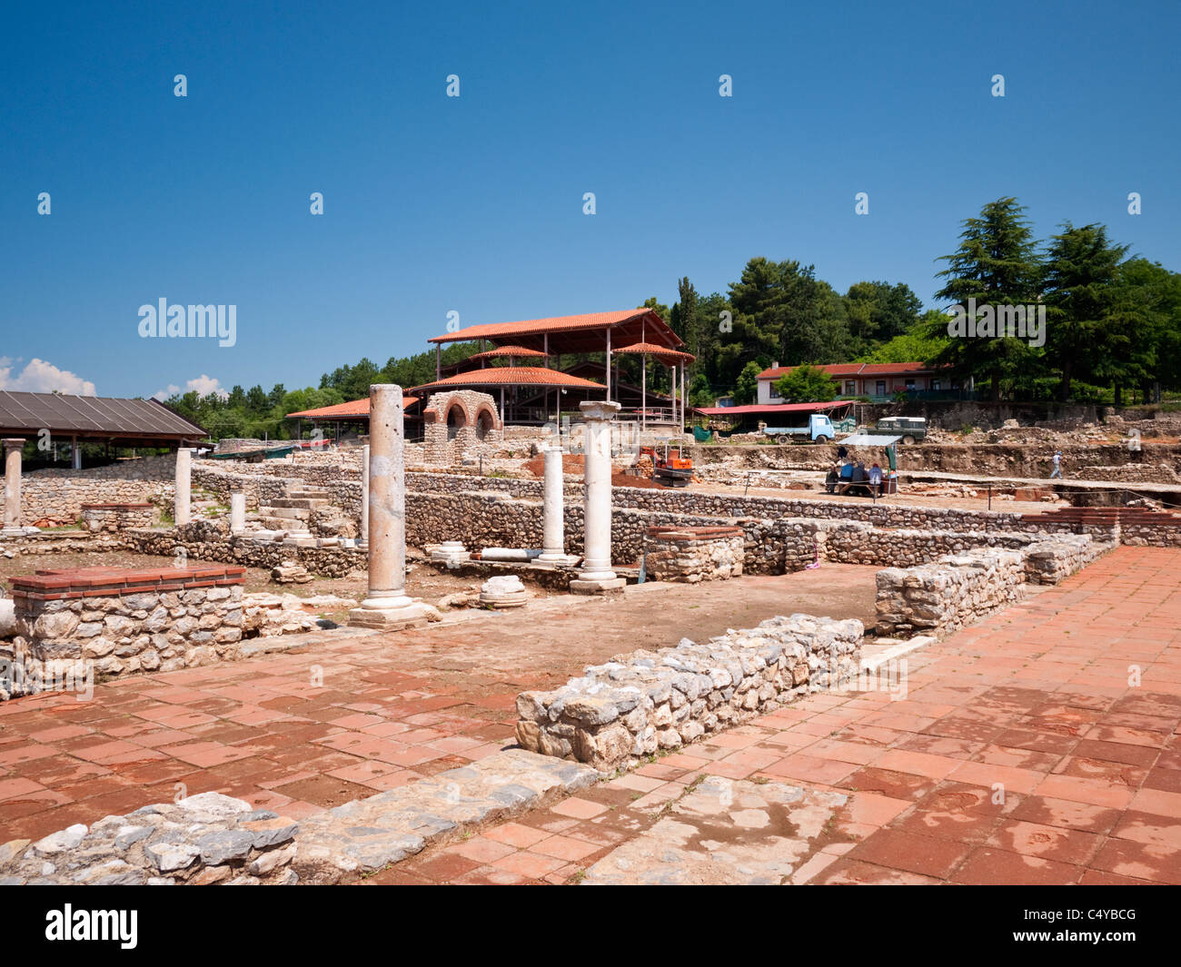 Archäologische Ausgrabungen bei Plaosnik, Ohrid, Mazedonien, wo die Überreste einer römischen frühchristlichen Basilika des 5. Jh. ausgegraben wurden Stockfoto