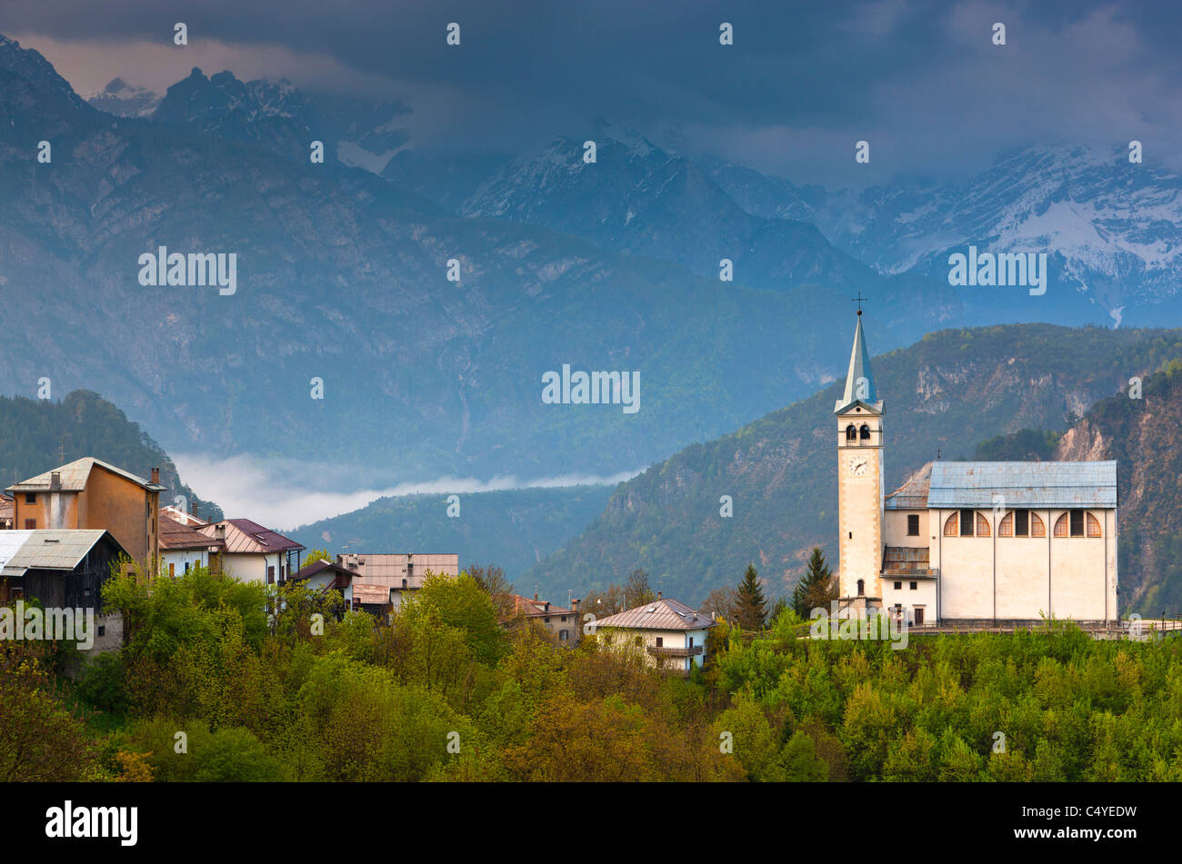 Dorf Valle Di Cadore, Vento, Dolomiten, Italien, Europa Stockfoto