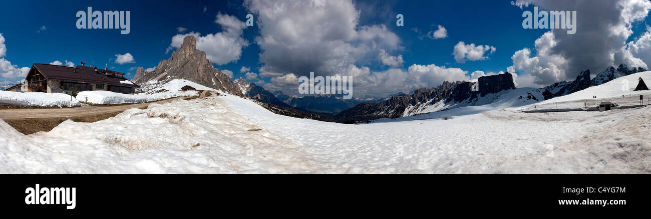 180 Panorama Pass Giau Richtung M. Averau, Santa Lucia, Vento, Dolomiten, Italien, Europa Stockfoto
