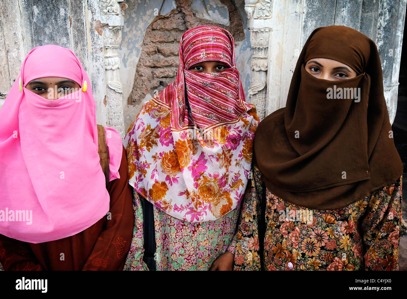 Bengali Muslima einen Schleier tragen Stockfoto