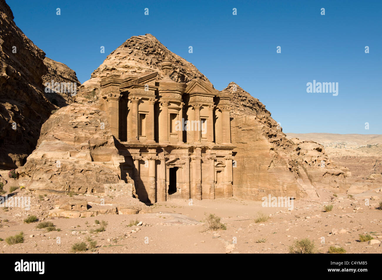 Petra, Jordanien. Antike Stätte der Stadt von Nabatäer bewohnt.  Jetzt zum UNESCO-Weltkulturerbe.  Kloster, Al Dier Stockfoto