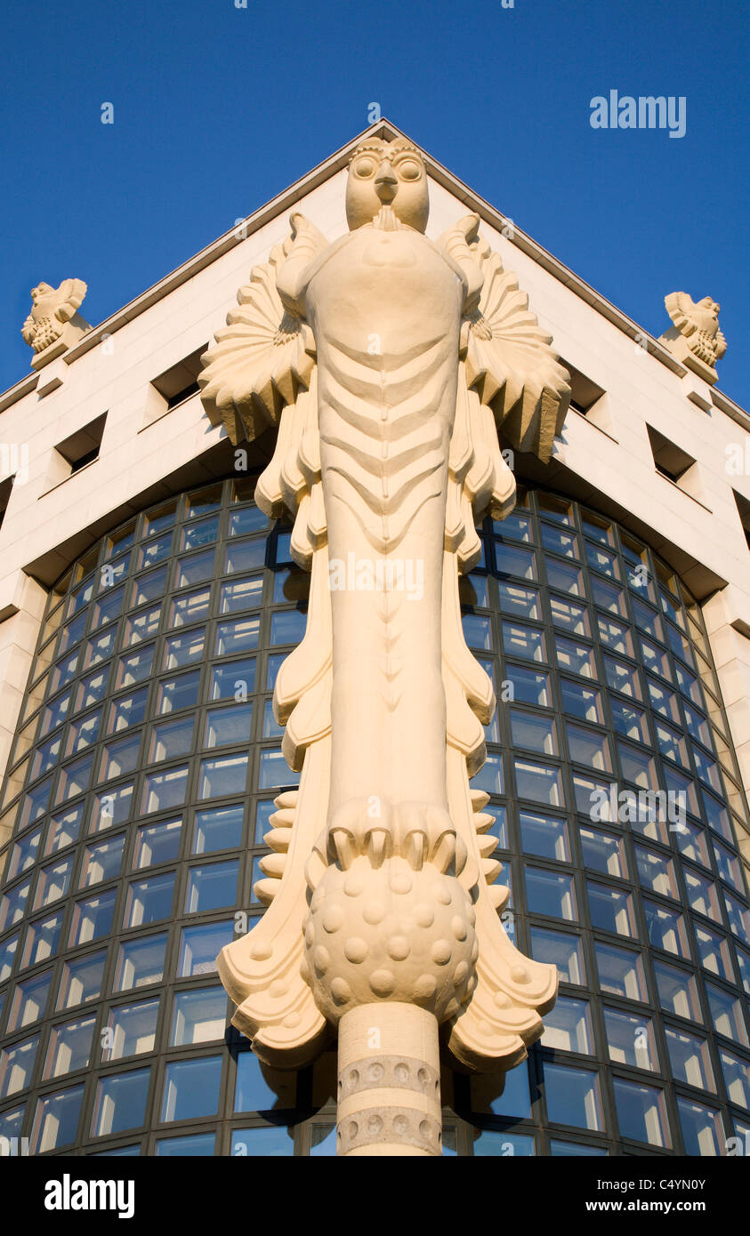 Wien - Eule von Universität Fassade Stockfoto