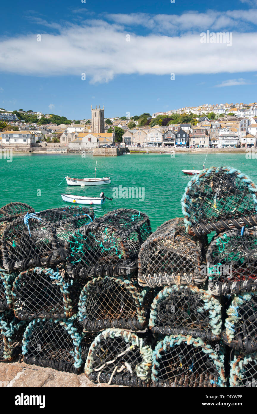 St Ives Cornwall: Hummer Töpfen auf der Hafenmauer in St. Ives, Cornwall Stockfoto