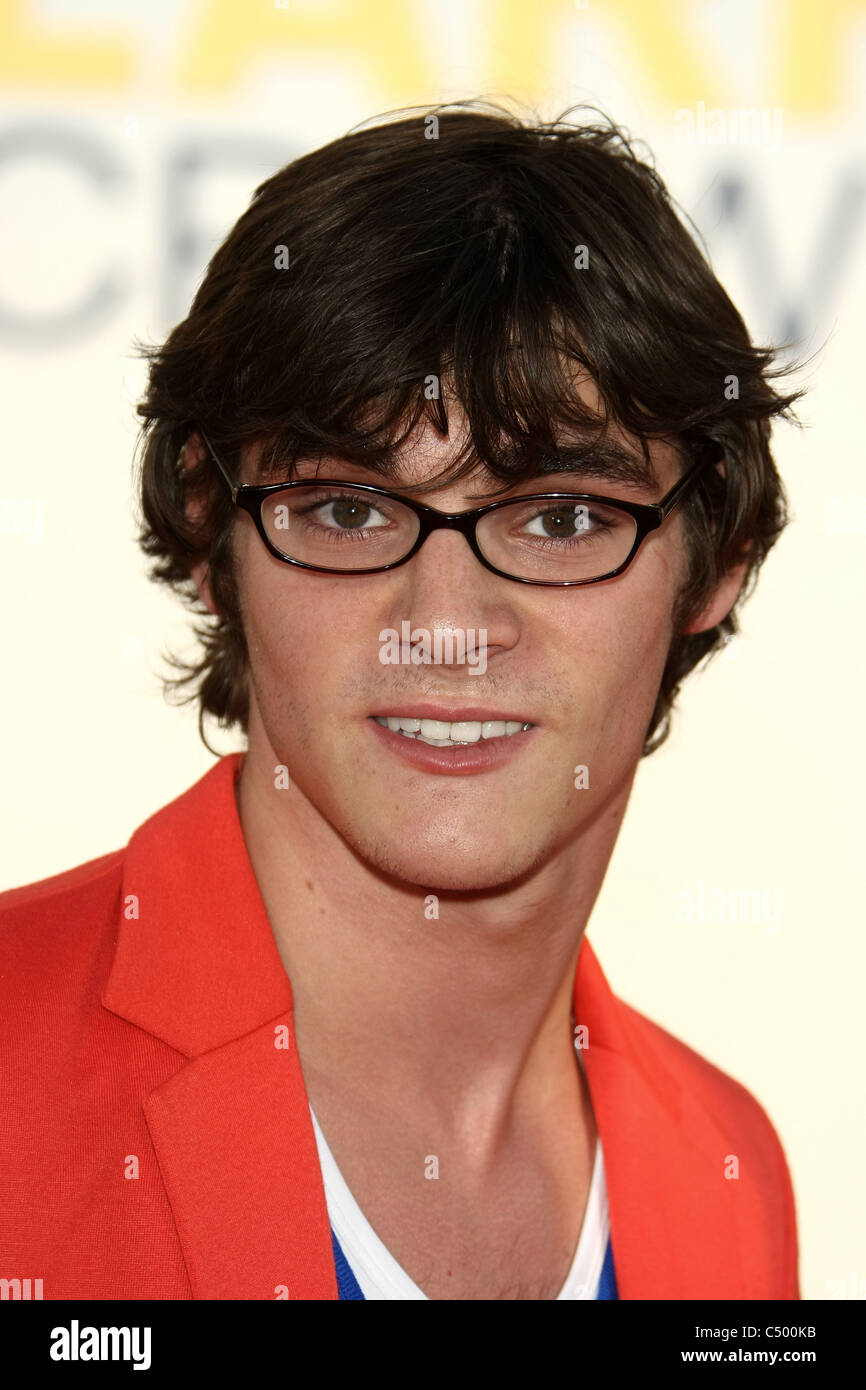 RJ MITTE LARRY CROWNE. Welt PREMIERE HOLLYWOOD LOS ANGELES Kalifornien USA 27. Juni 2011 Stockfoto