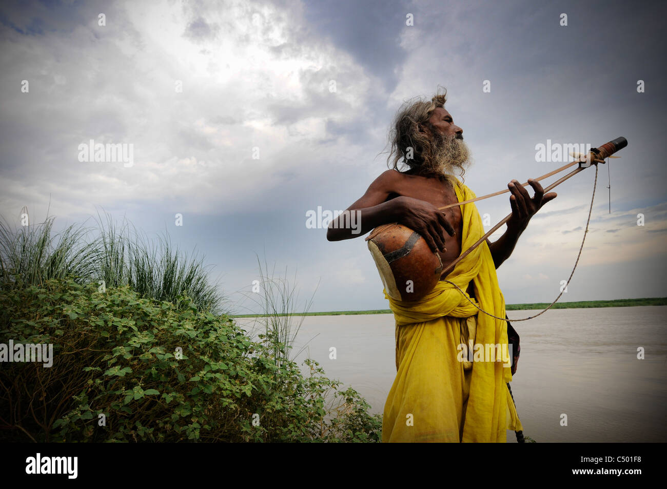 Eine Baul (Bengali Mystiker) auf dem Padma-River in Bangladesch Stockfoto