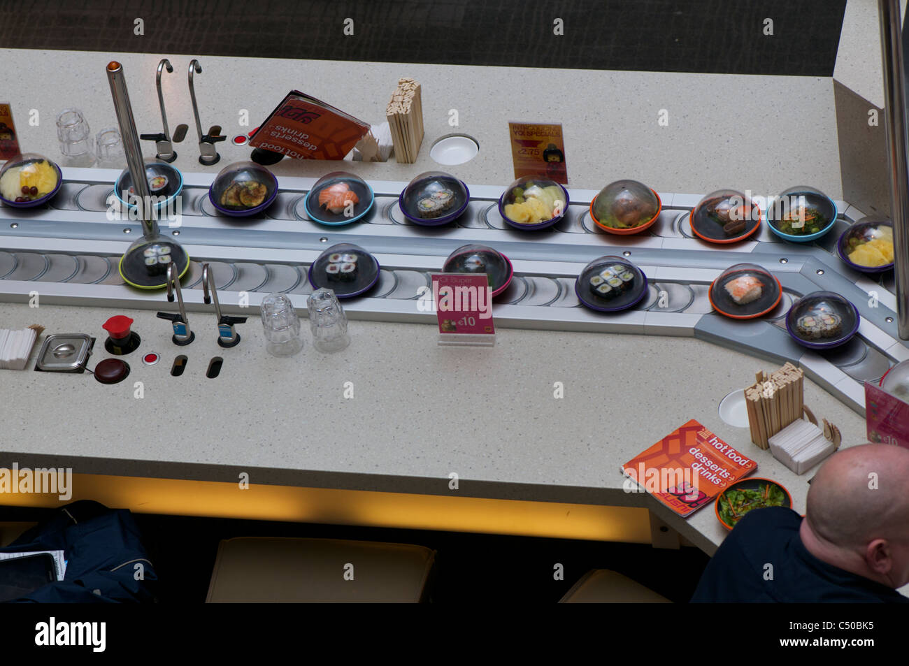 Sushi train Stockfoto