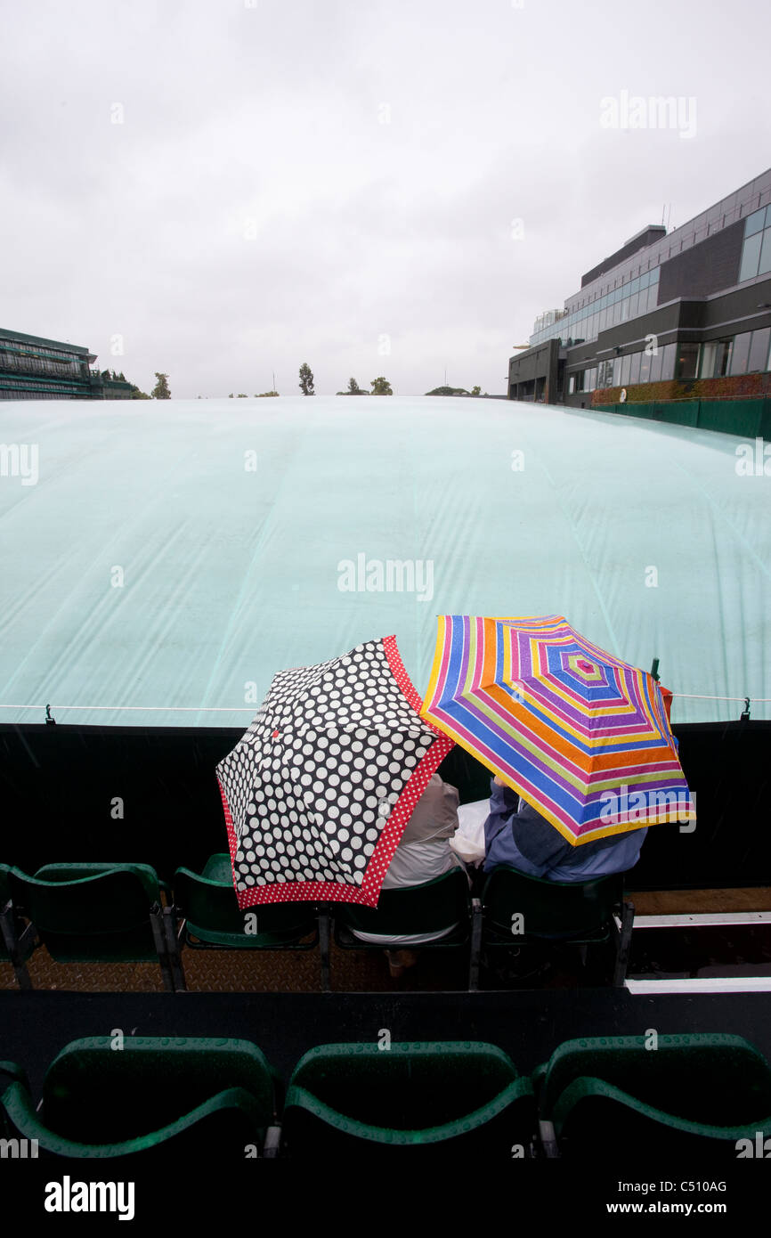 Regen Sie auf die Wimbledon Tennis Championships 2011, All England Club London Vorort von Wimbledon. Vereinigte Kingdom.Photo:Jeff Gilbert Stockfoto