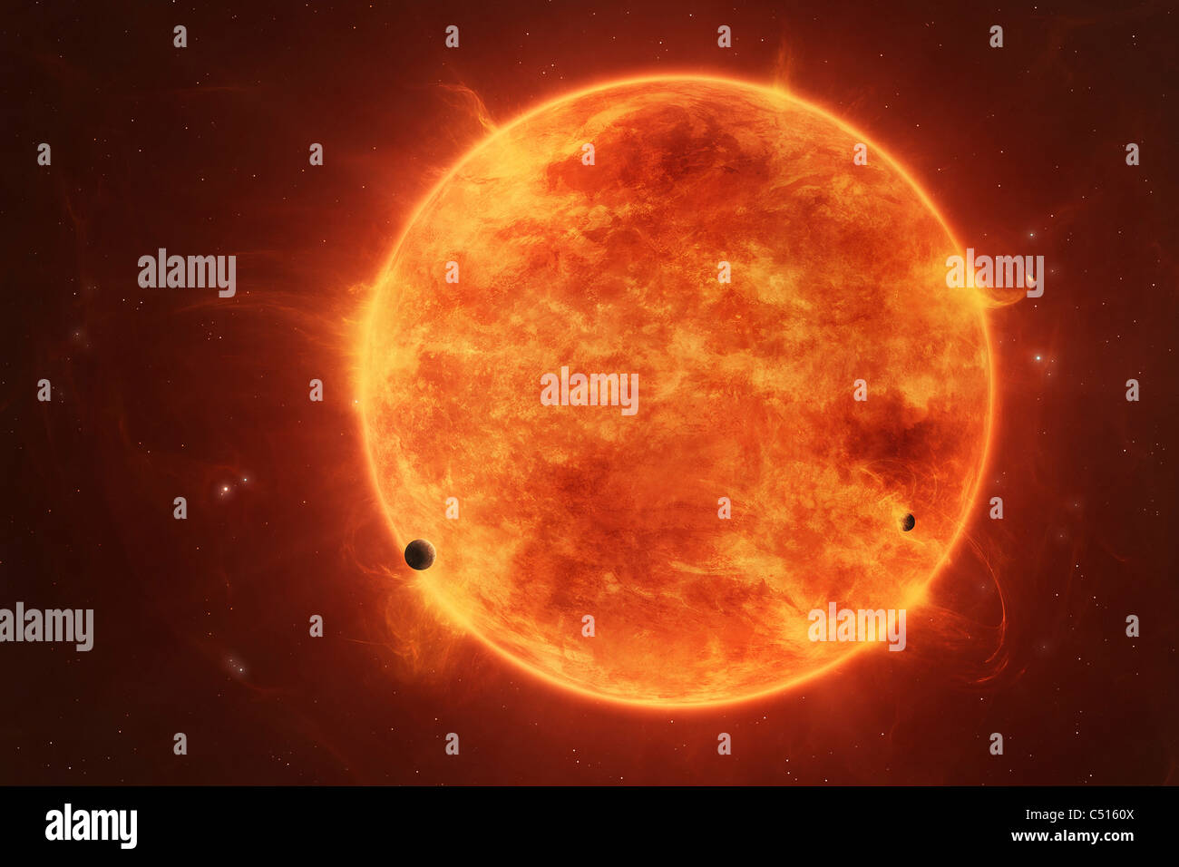 Ein massiver roter Zwerg verbrauchen Planeten innerhalb des Bereichs. Stockfoto