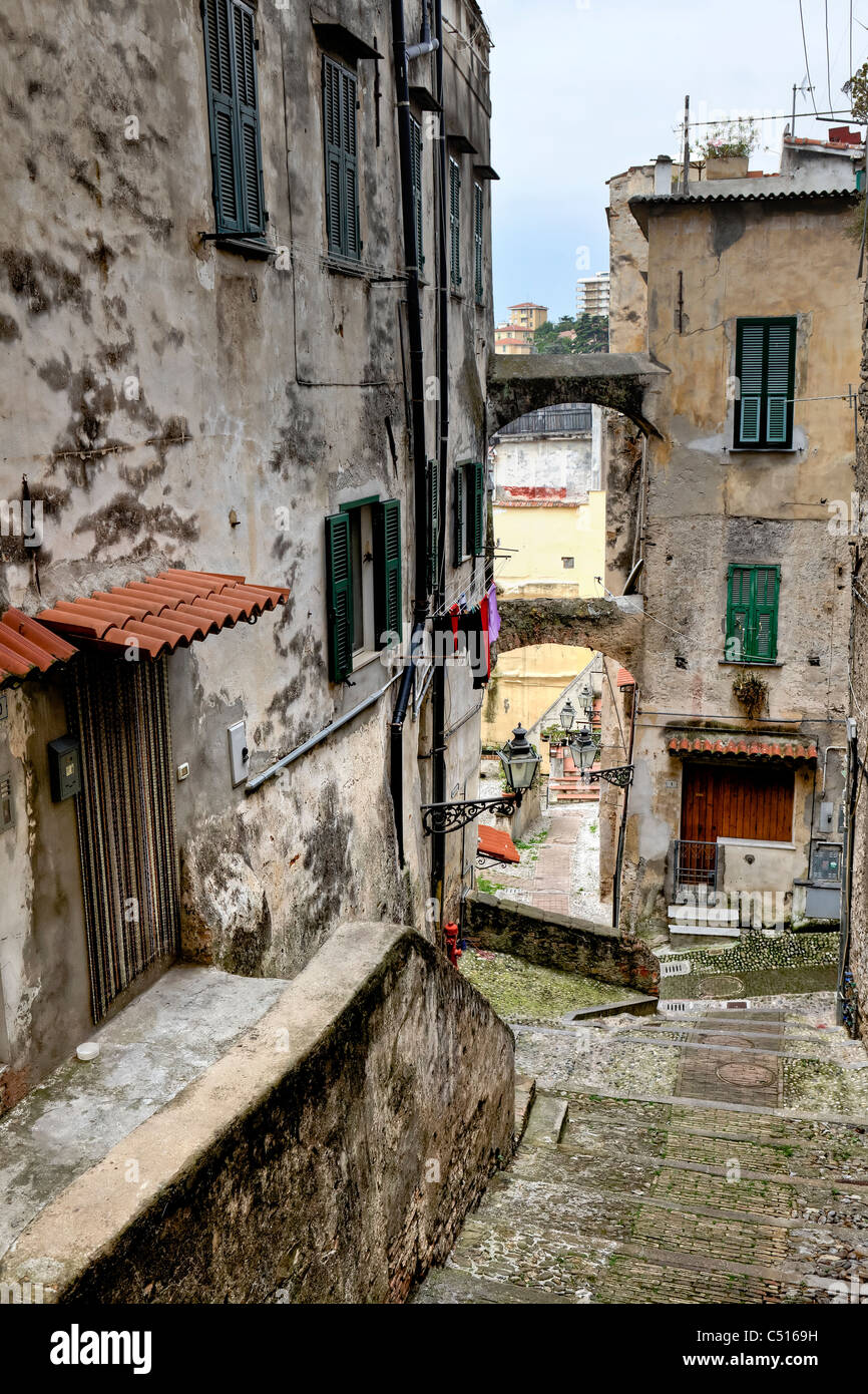 mittelalterliche alte Stadt Sanremo, namens Pigna, mit verwinkelten Gassen Stockfoto
