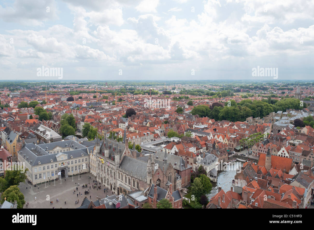 Eine Luftaufnahme der Stadt Brügge, West-Flandern, Belgien, den Belfried entnommen. Stockfoto