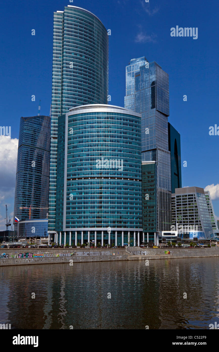 Bau von modernen Wolkenkratzer-Business-Center in Moskau, Russland. Stockfoto