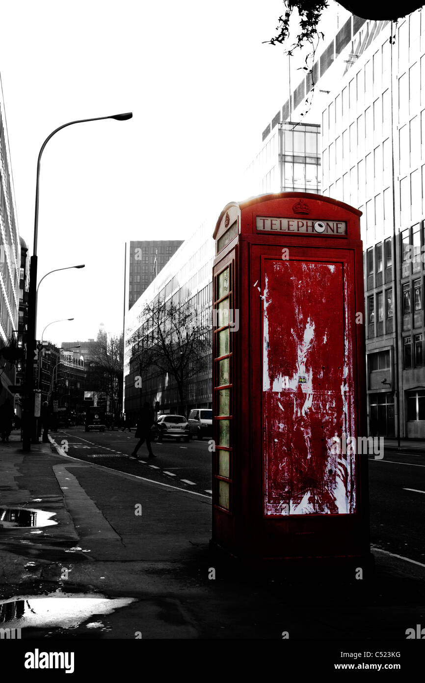 Eine rote Telefonzelle in London mit dem Einsatz von "Selektive Farbkorrektur" zu bringen, den roten. Stockfoto