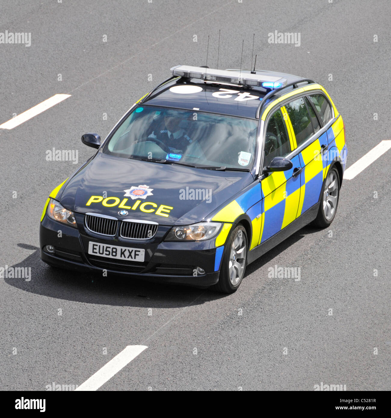 M25 Autobahn Essex Verkehr Polizei Auto am Unfallort Stockfoto