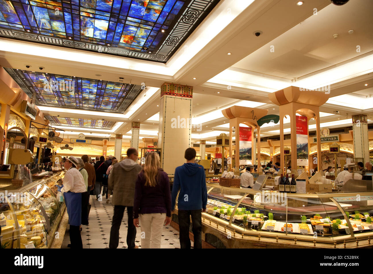 Lebensmittel-Halle Harrods in Knightsbridge, London, England, UK Stockfoto