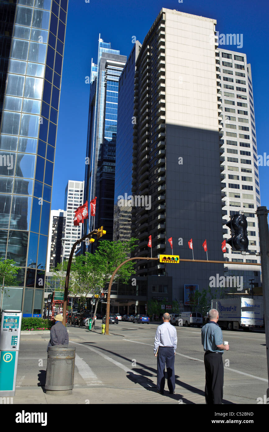 Sommer-Downtown Calgary Alberta mit skyscrappers Stockfoto