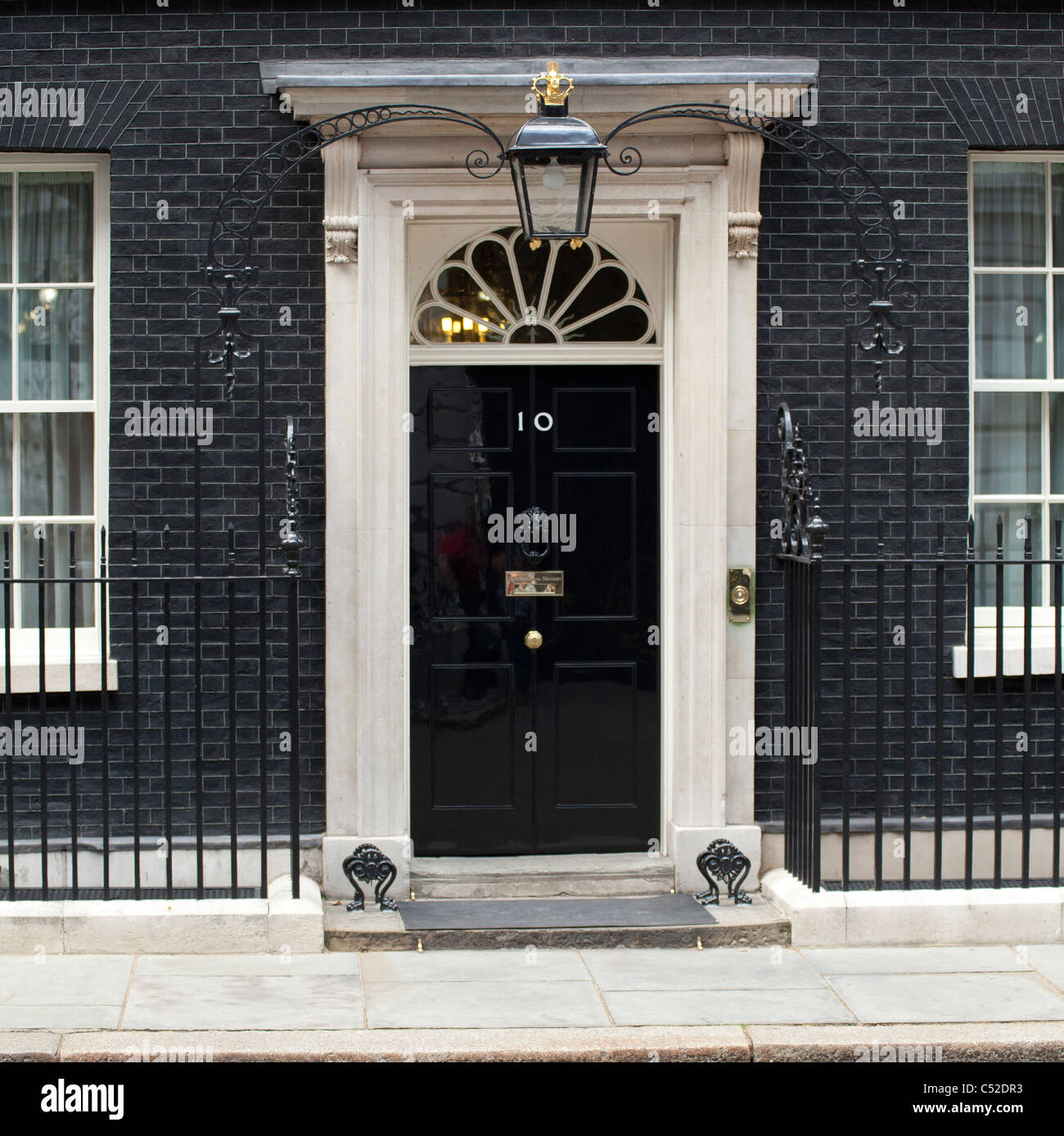 Die Vordere Tur Nummer 10 Downing Street Stockfoto Bild