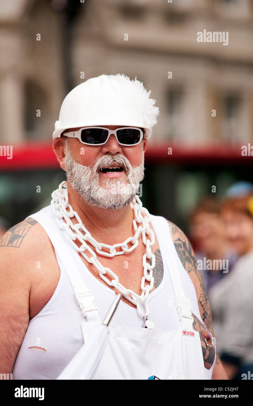 Bunten Charakteren, die Teilnahme an der Londoner Gay-Pride-41 Jahre. Jubiläums-Parade - London 2.. Juli 2011 Stockfoto