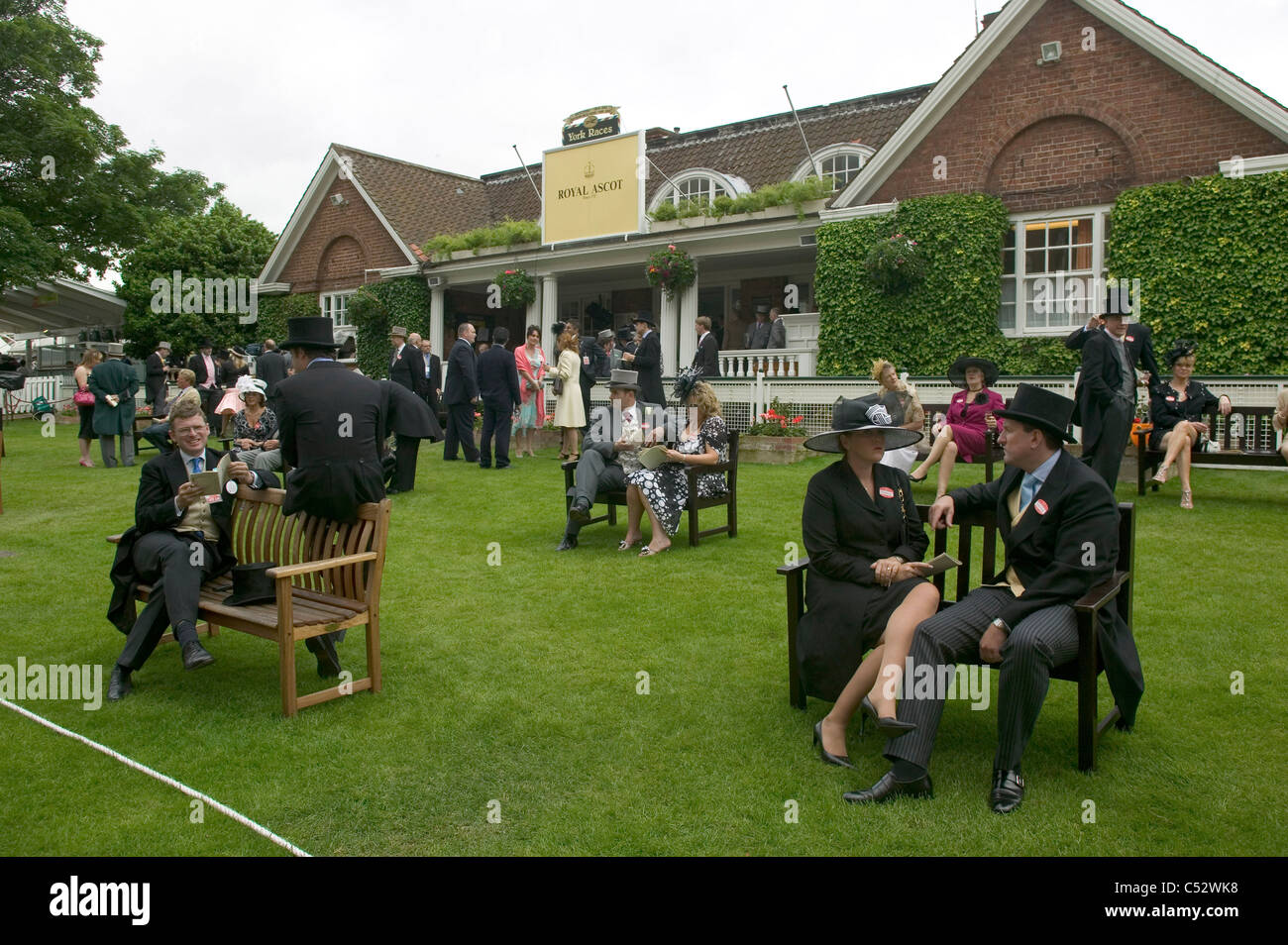 Royal Ascot Rennen während seinen Umzug nach York in 2005, UK. Stockfoto