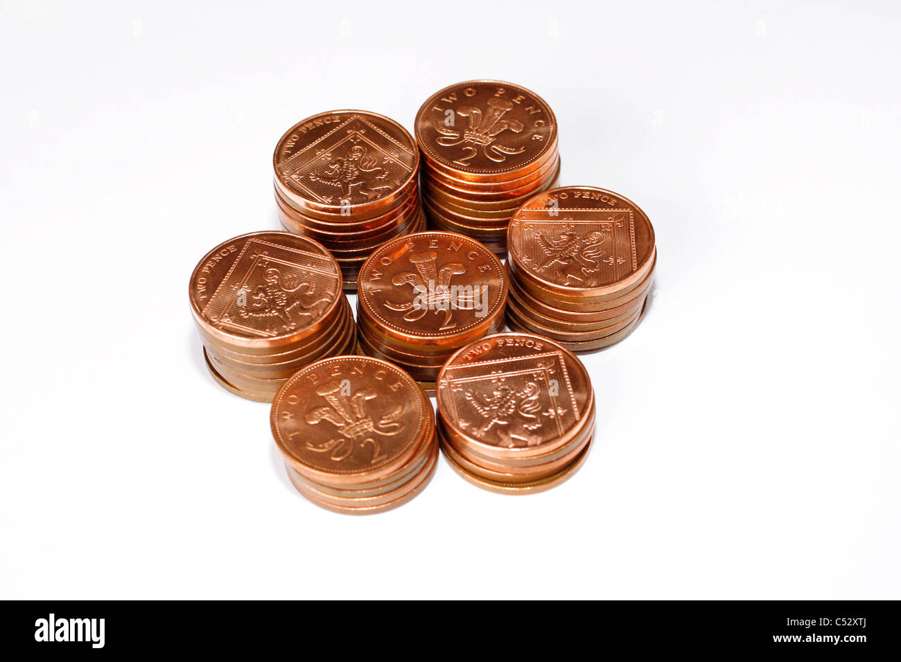 Stapel von britischen zwei Pence Münzen Stockfoto