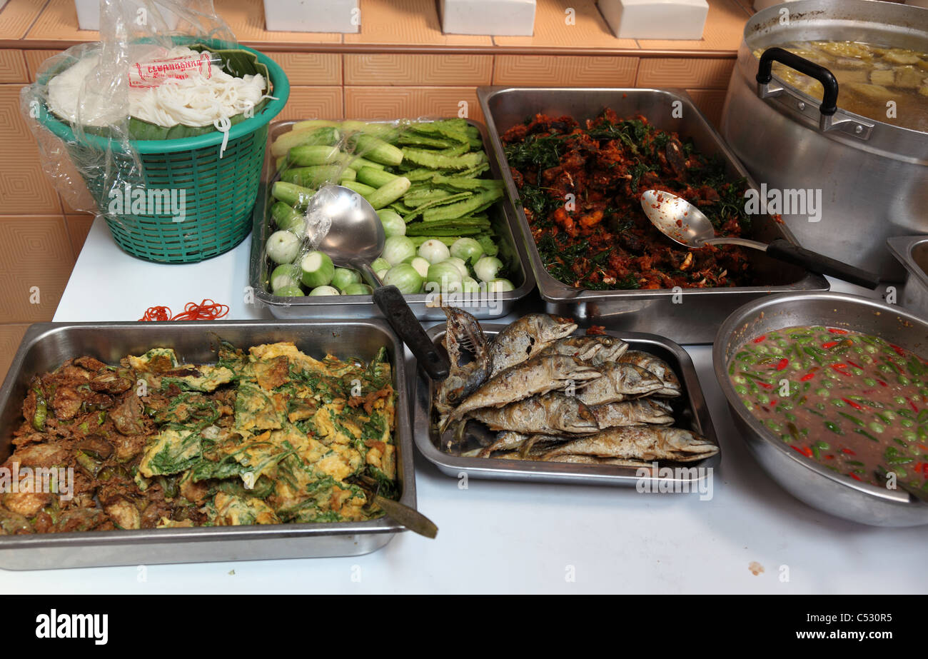 Thai Street stall Food -, Curry, Fisch, Gemüse, Saucen Stockfoto