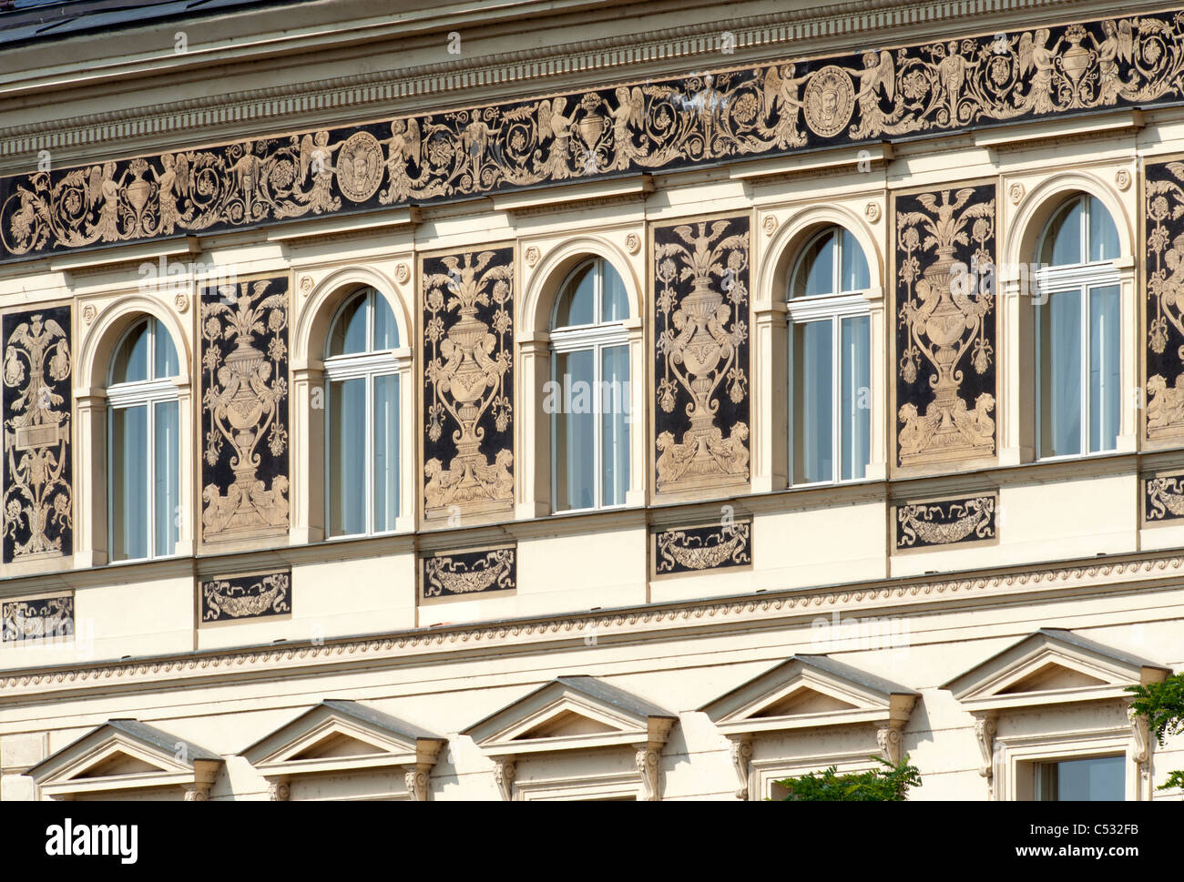 Prag - Gebäude mit Sgraffitti dekoriert Stockfoto