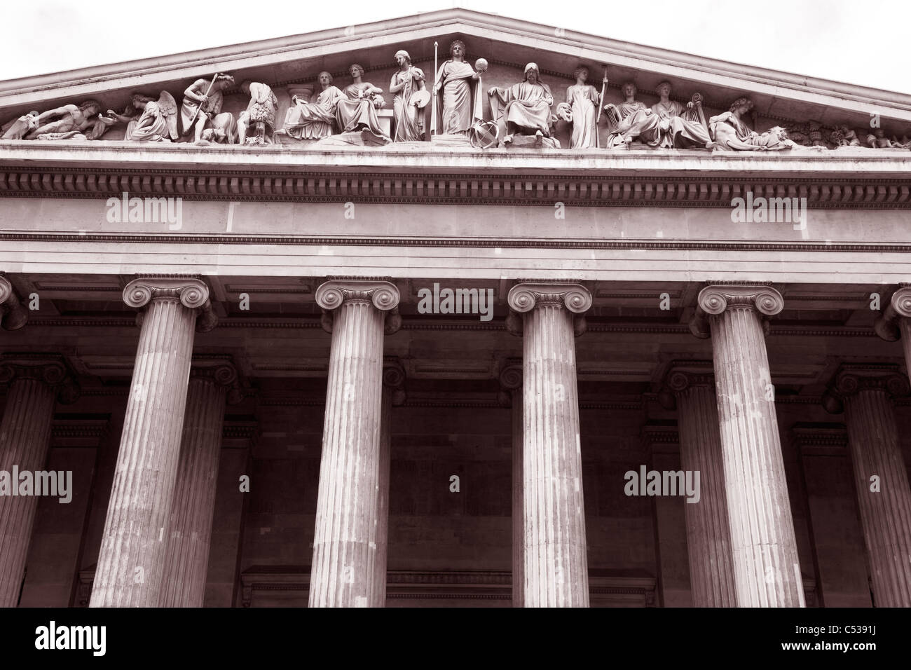 Der Haupteingang des British Museum in London Stockfoto